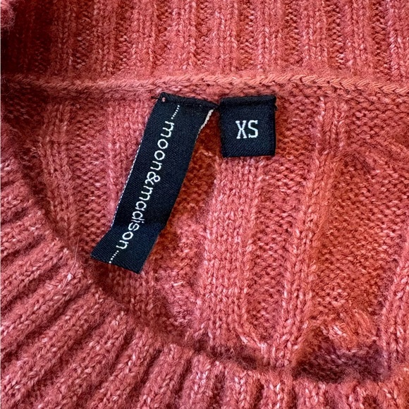 Moon & Madison Cable Knit Cropped Sweater Size XS - Picture 7 of 8